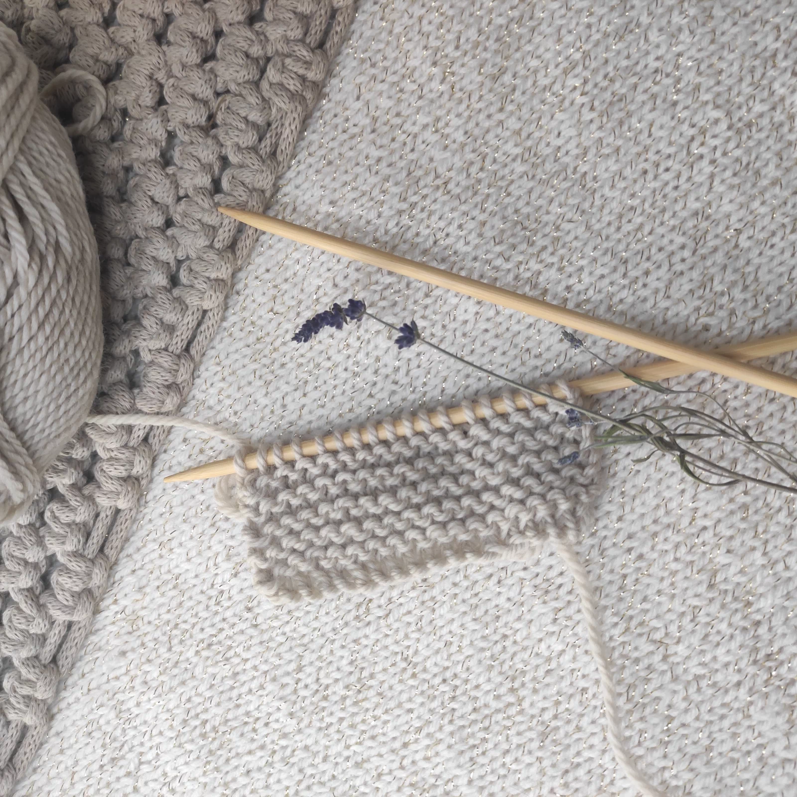 zdjęcie wzoru na druty ścieg francuski SwetryMagdy